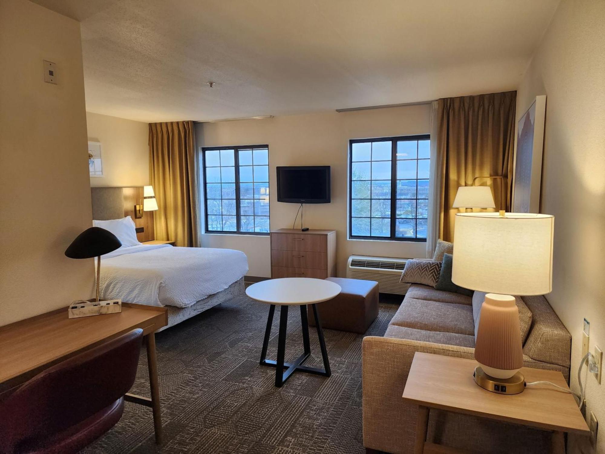 สเตย์บริดจ์ สวีท แอลเลนทาวน์แอร์พอร์ต ลีไฮแวลเลย์ Hotel อัลเลนทาวน์ ภายนอก รูปภาพ